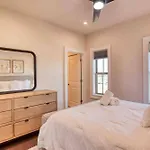Riverfront Retreats, Downtown